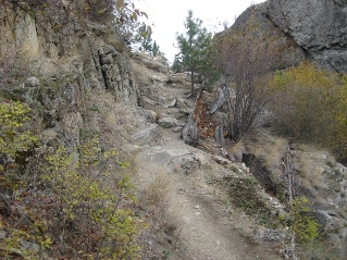 Trail climbs steeply in some spots, Skaha Bluffs Shady Valley Trail 2014-10.
